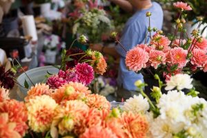 Sending Best Flowers Through Online