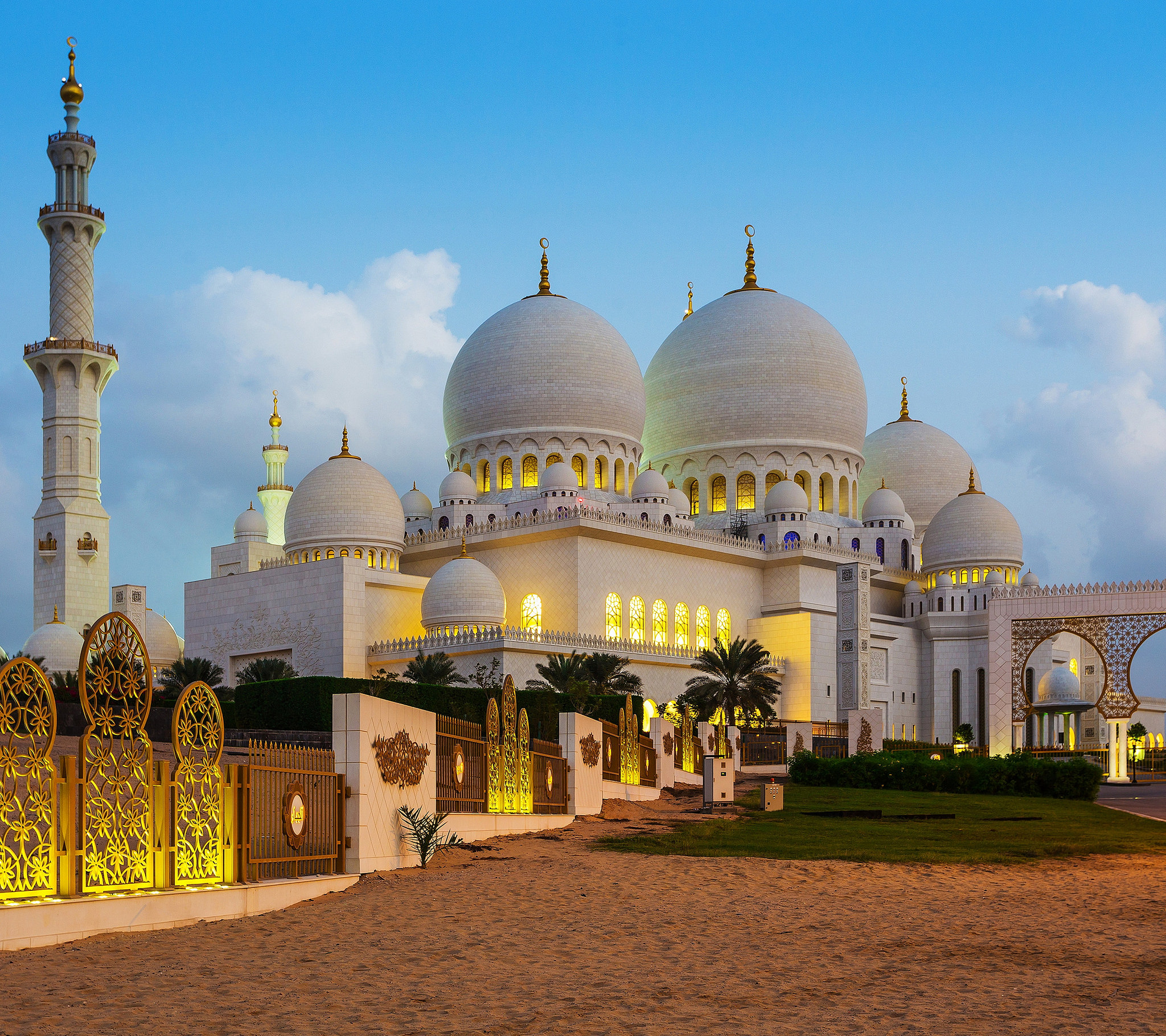 Top 10 Most Beautiful Mosques Around The World