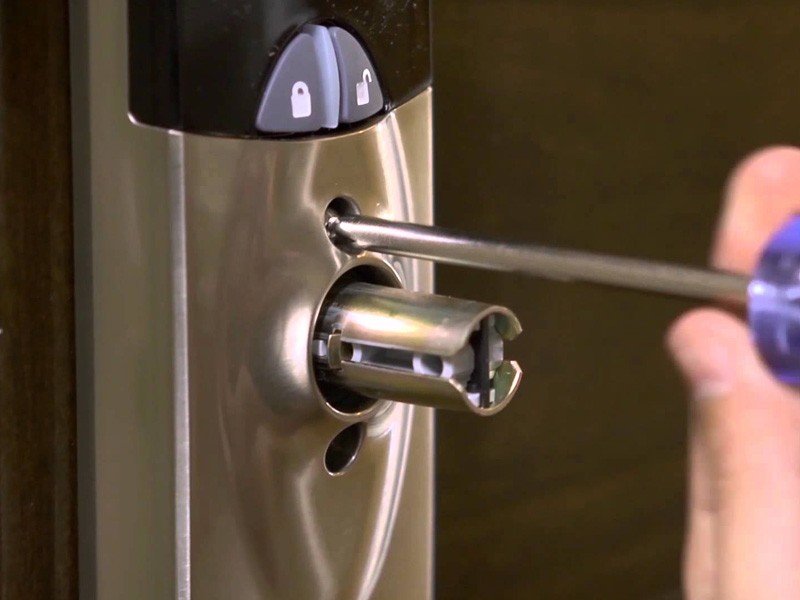 9 Tips To Finding A Good Locksmith To Do The Job
